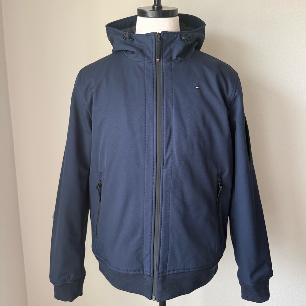 Tommy Hilfiger Water / Wind Resistant
Navy Blue Jacket Size Medium Brand New.